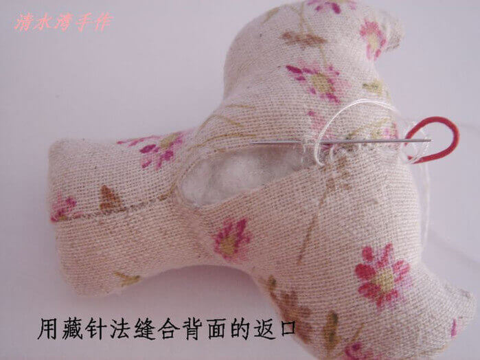 Как сделать брелки на рюкзак своими руками